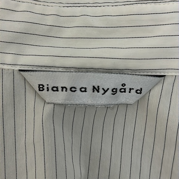 WOMEN’S PRINTED BUTTON DOWN SHIRT - Picture 9 of 10